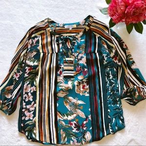 Figueroa & Flower Teal Multi Floral 3/4 Sleeve Top